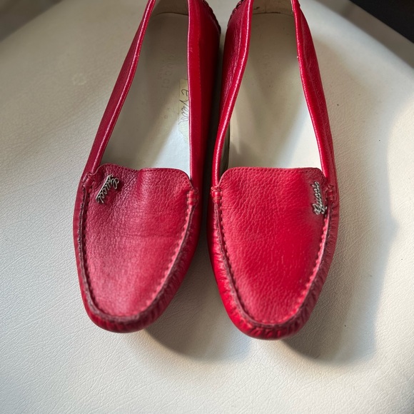Gucci - Raspberry Pink Leather Loafers size 38 (US 8). - Picture 4 of 5